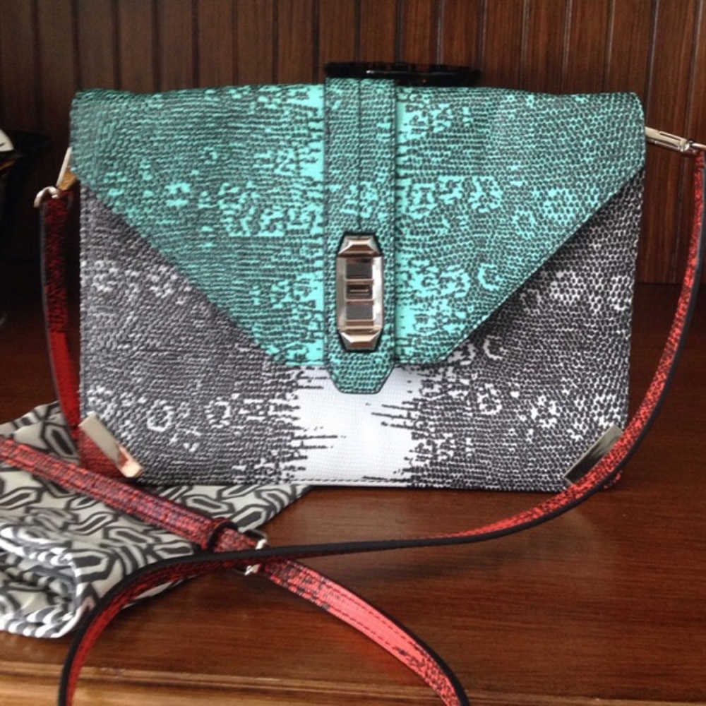 ✨ REBECCA MINKOFF CROSSBODY PURSE ✨ BRAND NEW!